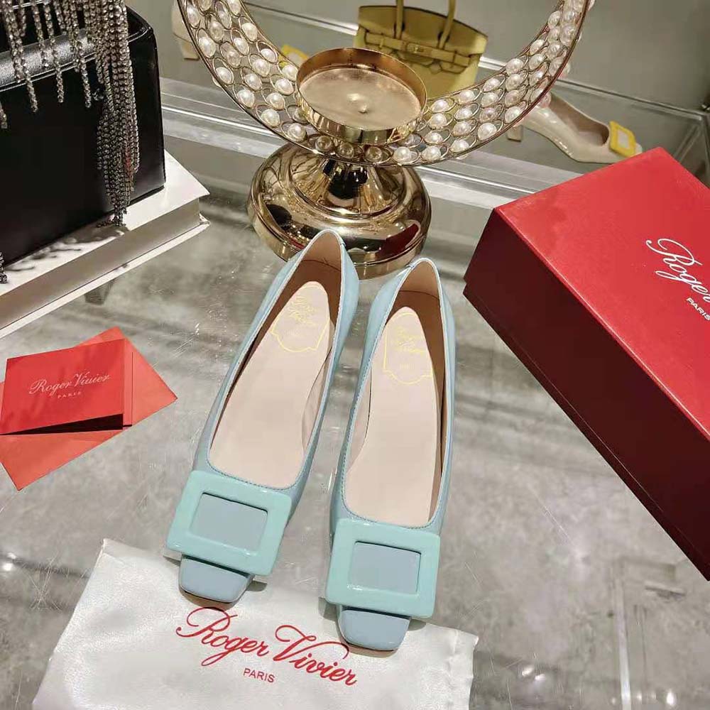 Close-up of silver buckle detail on Roger Vivier Women Patent Leather Belle Vivier Pumps-Aqua
