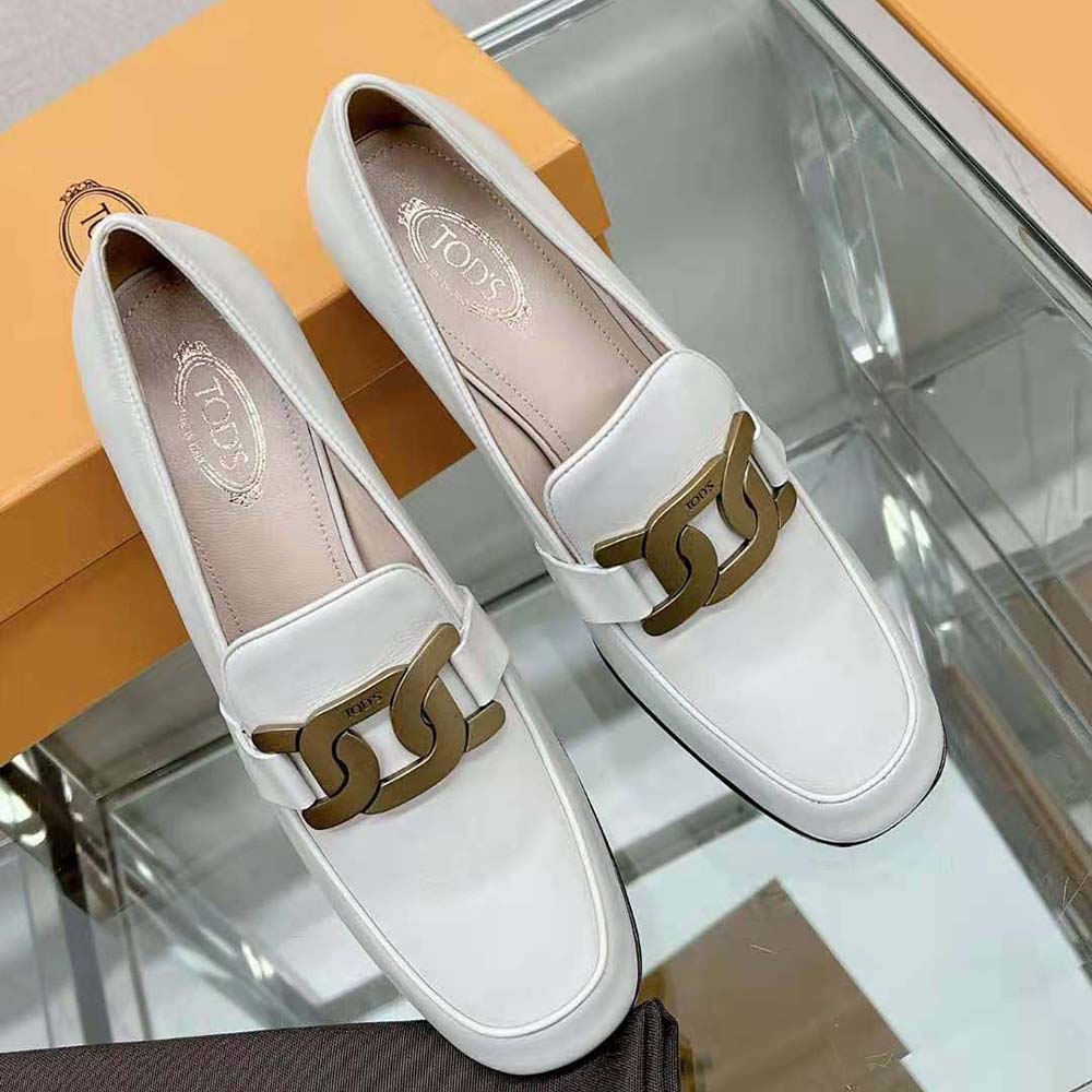 Rear view showing chunky heel of TODS Women Kate Loafers in White leather