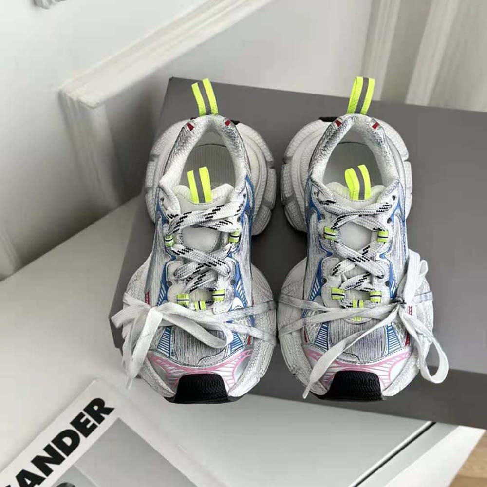 Close-up of Balenciaga Unisex 3XL Sneaker laces and logo detail