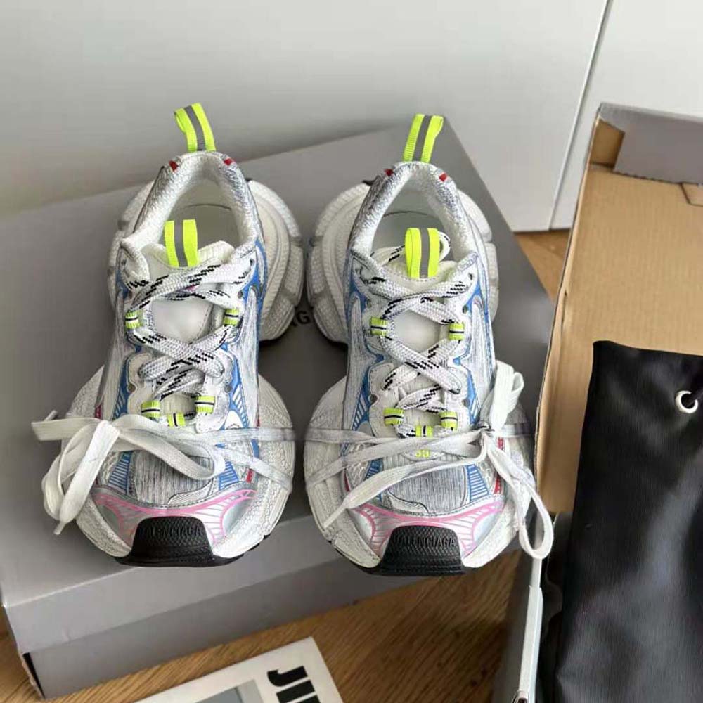 Rear angle of Balenciaga Unisex 3XL Sneaker highlighting sole and silhouette