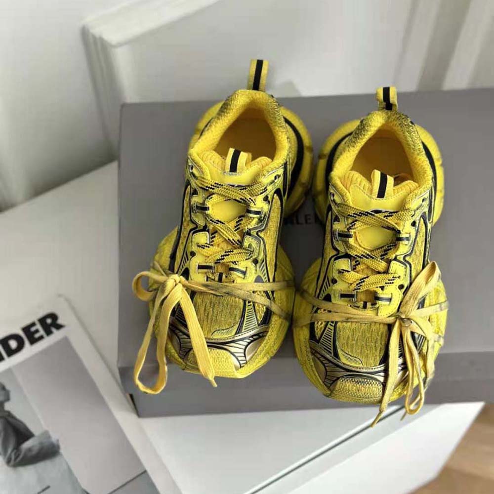 Close-up of mesh and polyurethane detail on Balenciaga Unisex 3XL Sneaker