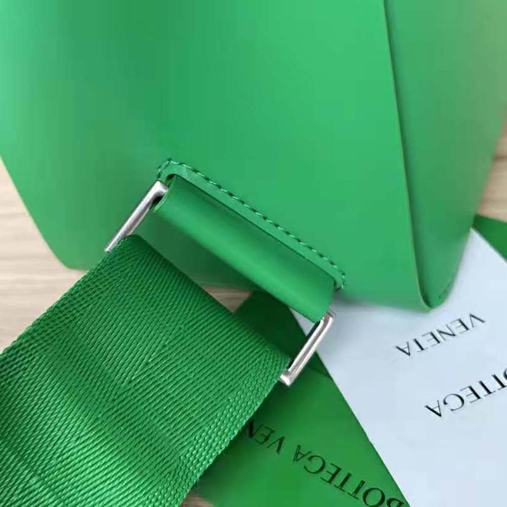 Bottega Veneta Men Arco Backpack in Calfskin Leather-Green - image 7