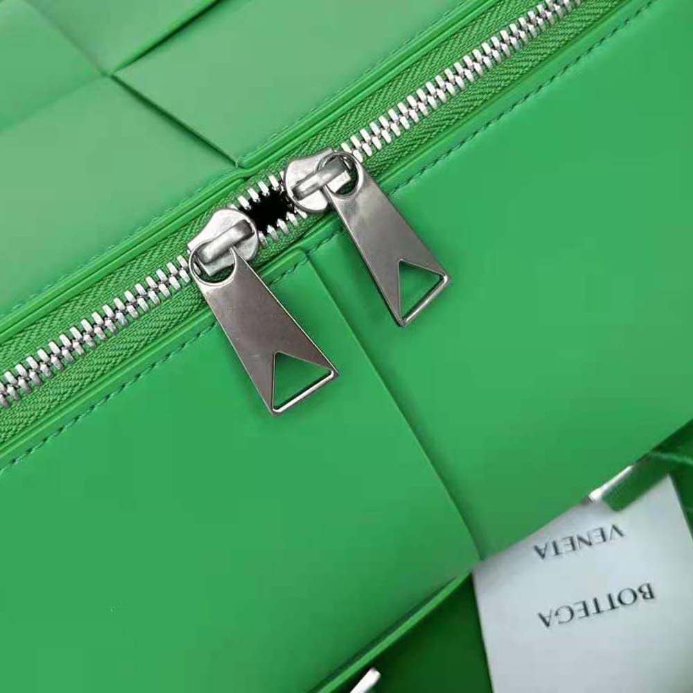 Bottega Veneta Men Arco Backpack in Calfskin Leather-Green - image 5