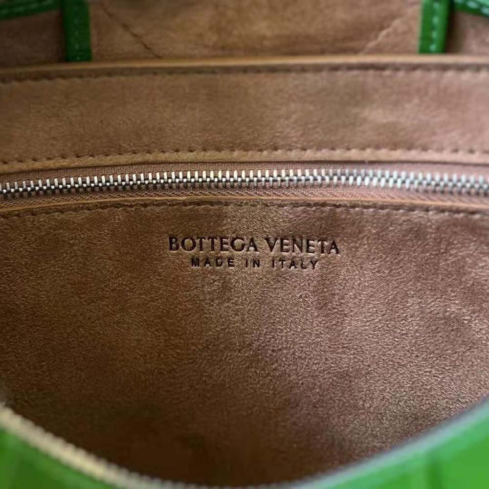 Bottega Veneta Men Intreccio Slouchy Leather Cross-Body Arco Camera Bag-Green - image 9