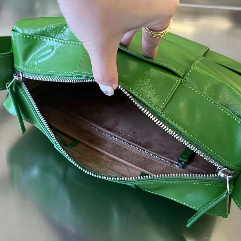Bottega Veneta Men Intreccio Slouchy Leather Cross-Body Arco Camera Bag-Green - image 6