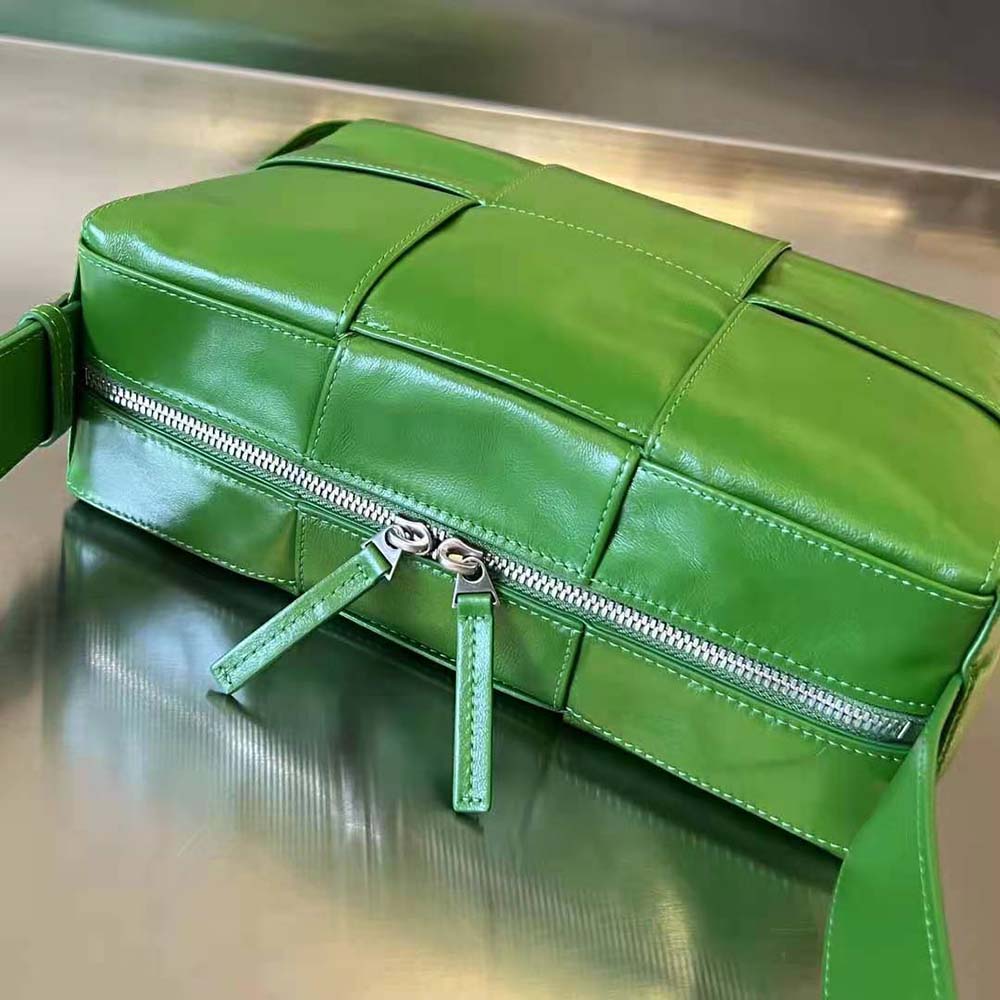 Bottega Veneta Men Intreccio Slouchy Leather Cross-Body Arco Camera Bag-Green - image 4