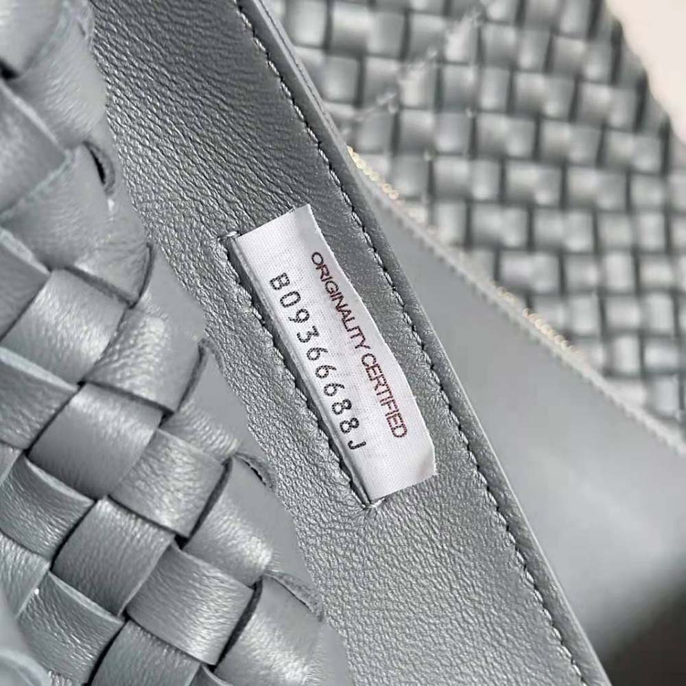 Bottega Veneta Women Medium Cabat Leather Tote Bag with Detachable Strap-Gray - image 10