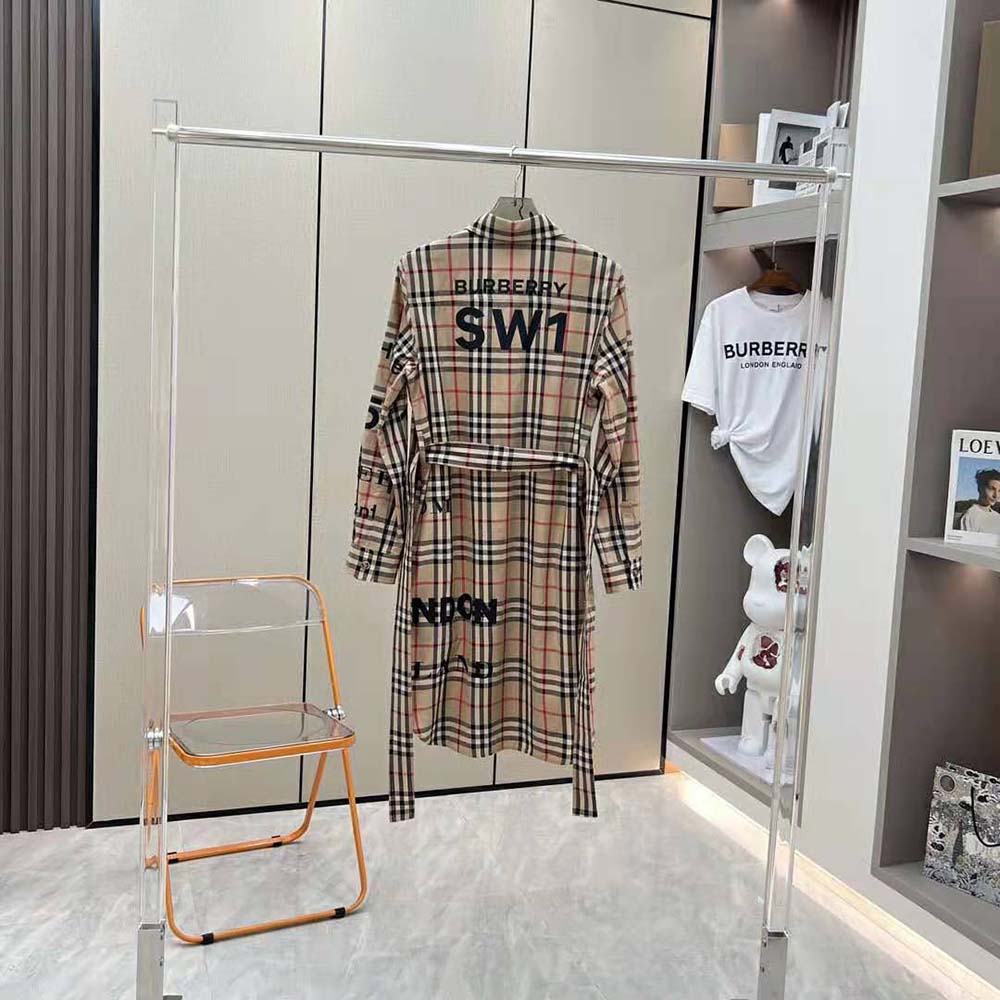 Side angle showing button closure on Burberry Women Vintage Check Dress