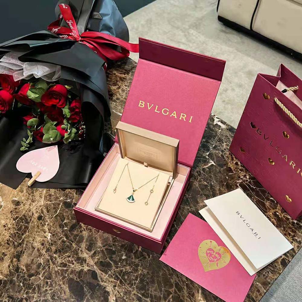 Bvlgari Women DIVAS’ DREAM Necklace in 18 KT Rose Gold with Pendant Set-Green - image 5