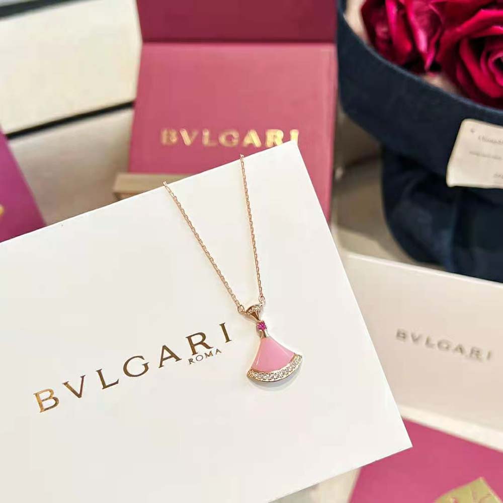 Bvlgari Women DIVAS’ DREAM Necklace in 18 KT Rose Gold with Pendant Set-Pink - image 8