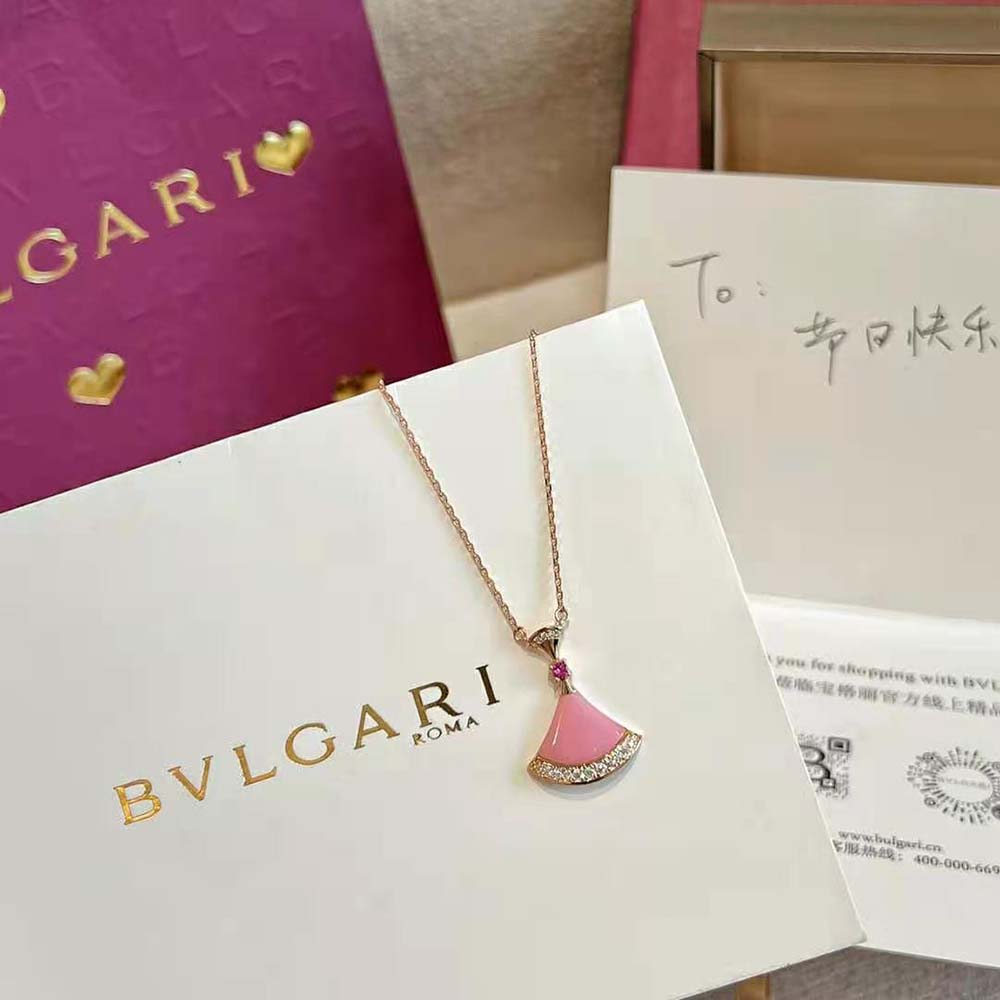 Bvlgari Women DIVAS’ DREAM Necklace in 18 KT Rose Gold with Pendant Set-Pink - image 7