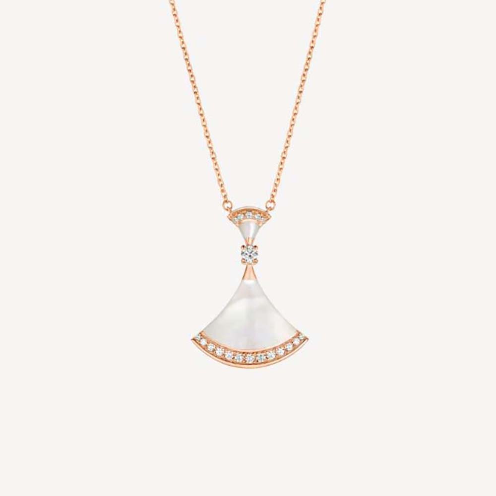 Front view of Bvlgari Women DIVAS’ DREAM Necklace in rose gold with white pendant