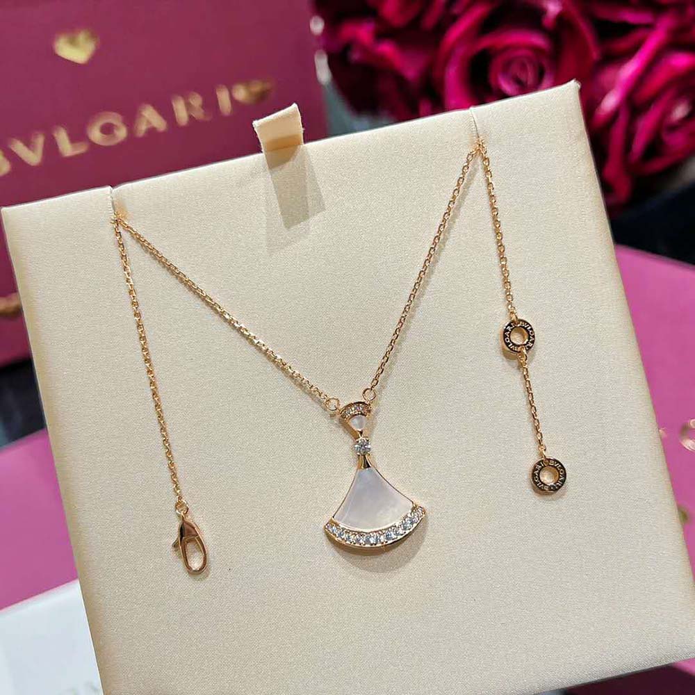 Bvlgari Women DIVAS’ DREAM Necklace in 18 KT Rose Gold with Pendant Set-White - image 6