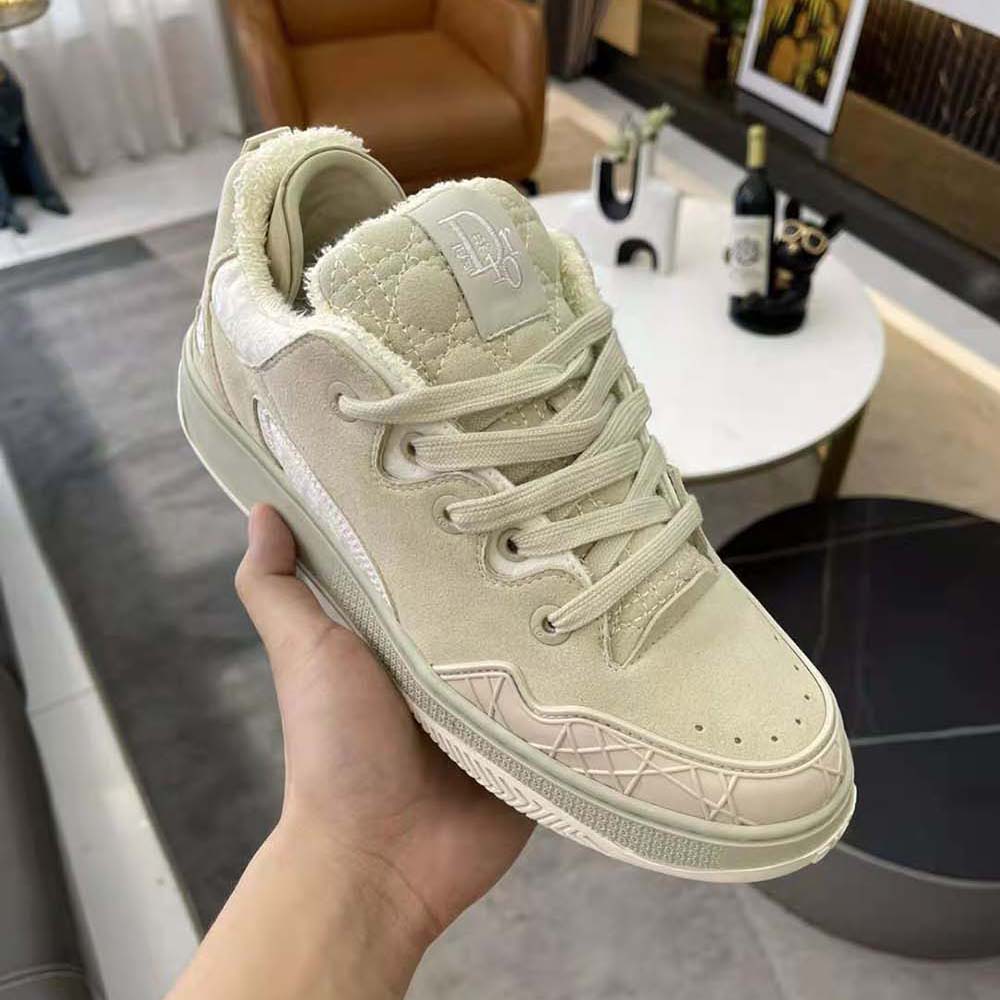 Top view highlighting lace-up closure and low-top silhouette of Dior Men Dior By Erl B9s sneaker