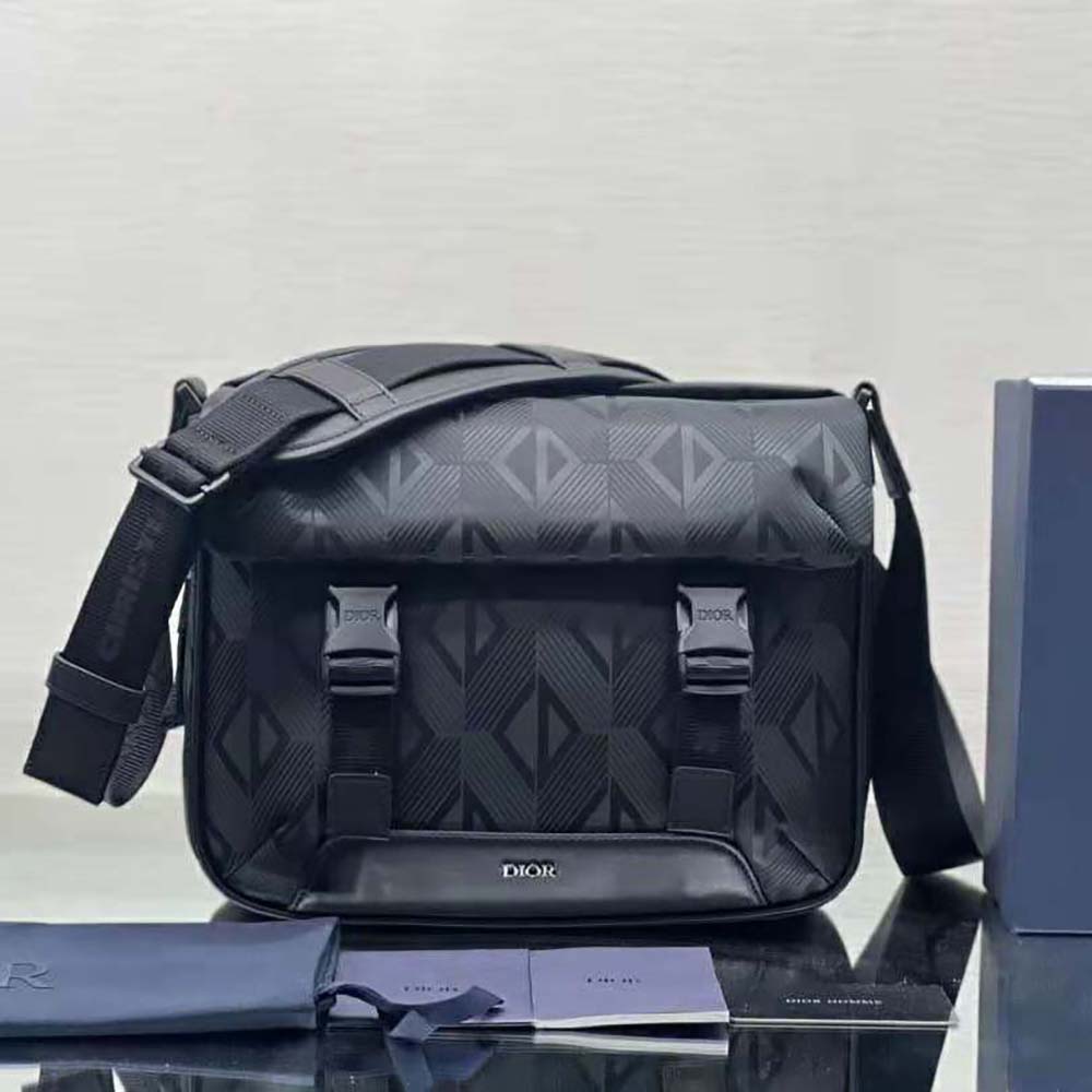 Close-up detail of CD Diamond clasp on Dior Men Explorer Messenger Bag Black