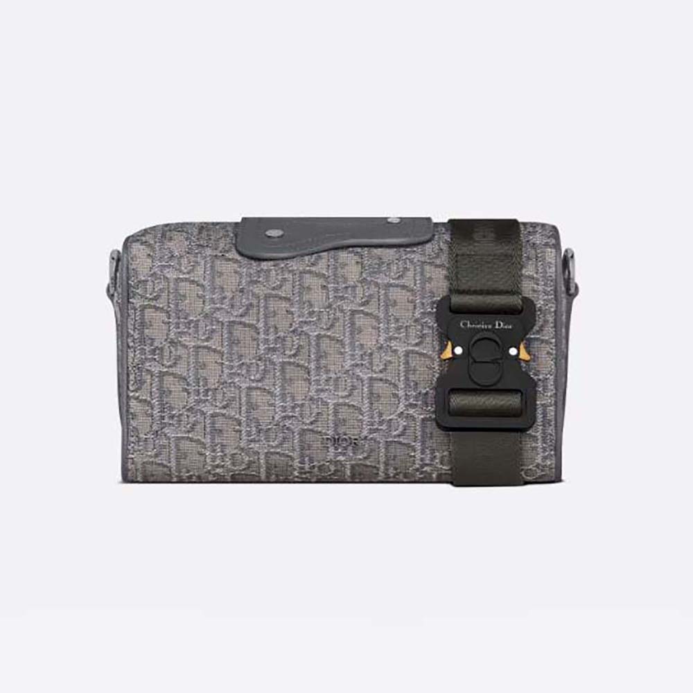 Front view of Dior Men Lingot 22 Bag Ruthenium-Colored Dior Oblique Jacquard