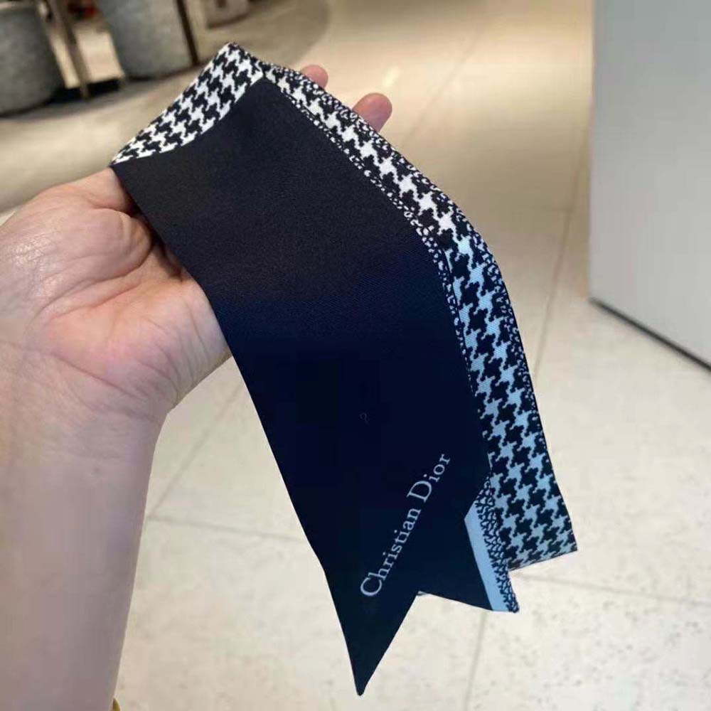 Dior Women 30 Montaigne Mitzah Scarf Black and White Silk Twill - image 4