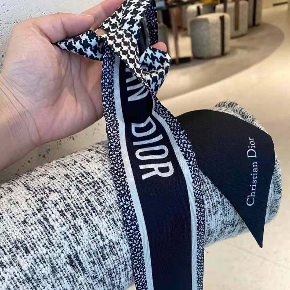 Close-up of Dior Women 30 Montaigne Mitzah Scarf silk texture and print