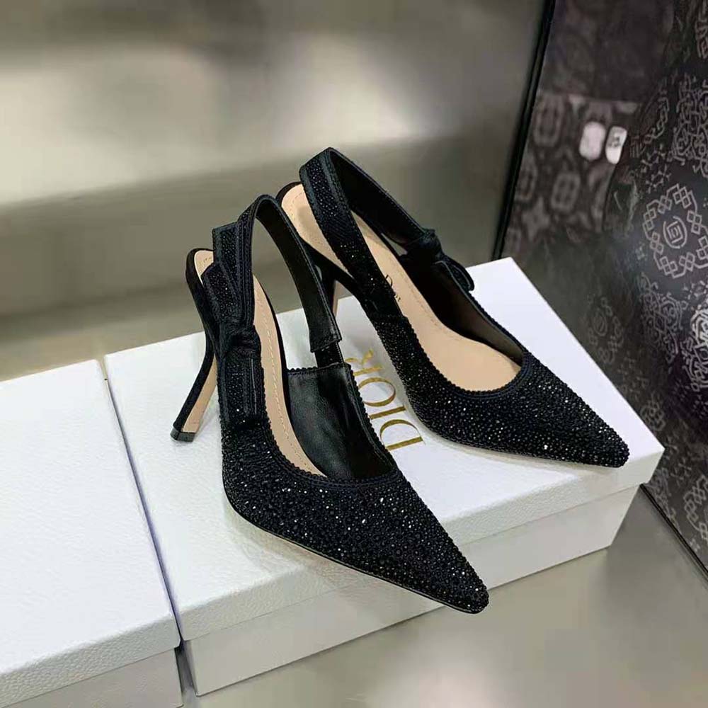 Back profile showing adjustable slingback strap on Dior Women J’Adior Pump