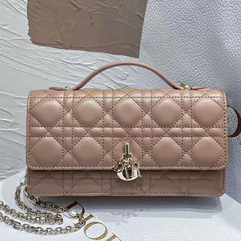 Close-up detail of Cannage stitching on Dior Women Mini Miss Dior Bag Pink Lambskin