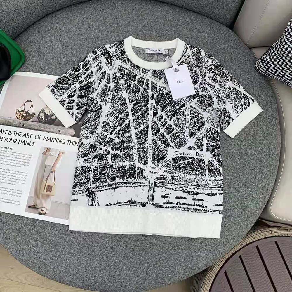 Close-up of Plan de Paris motif on Dior Women T-shirt black knit fabric