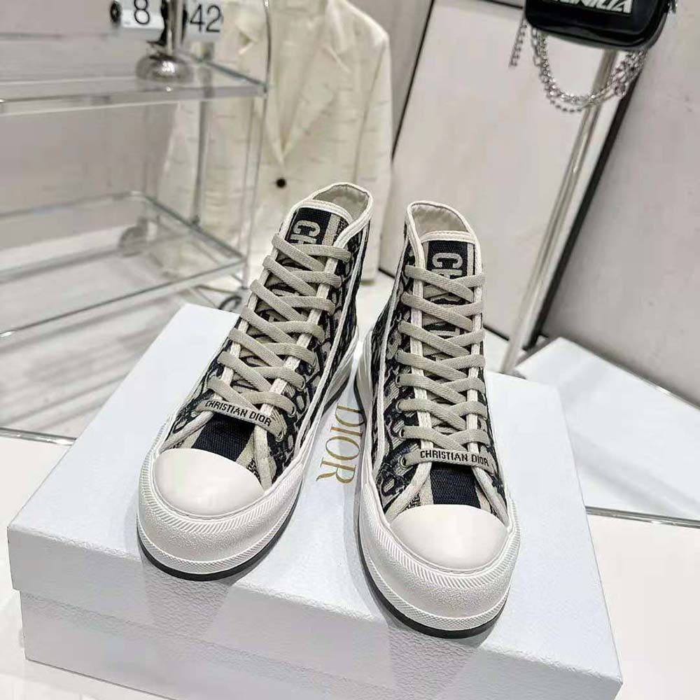 Close-up of Dior Oblique embroidery on Dior Women Walk’N’Dior sneaker