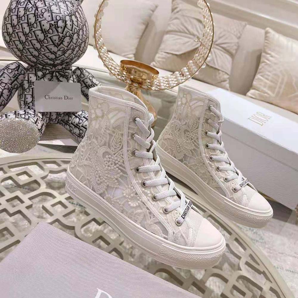 Overhead angle showing lace closure and silhouette of Dior Women Walk’N’Dior Sneaker
