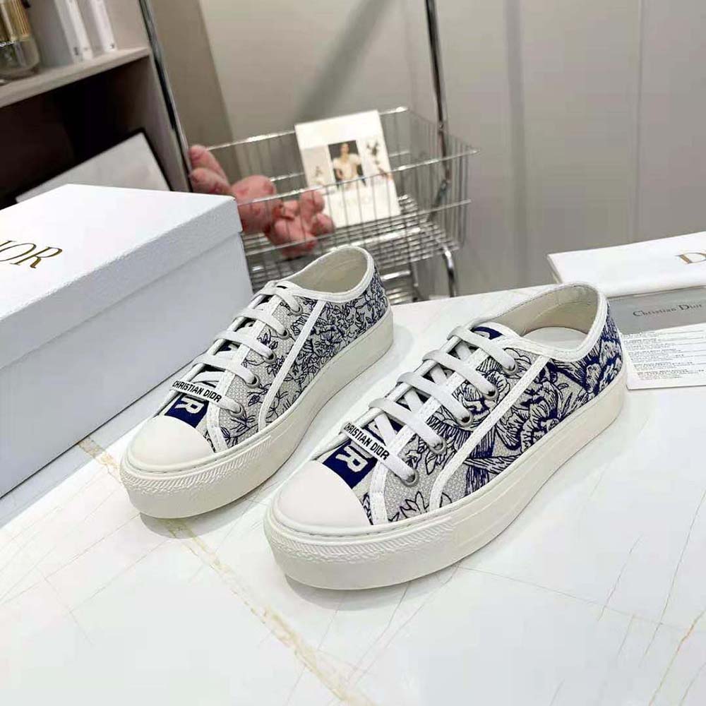 Dior Women Walk’N’Dior Sneaker White and Blue Dior Jardin D’Hiver Embroidered Cotton - image 4