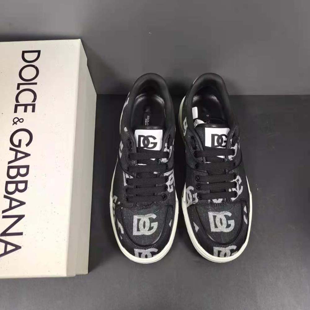 Close-up of denim logo detail on Dolce Gabbana D&G Men New Roma Sneakers