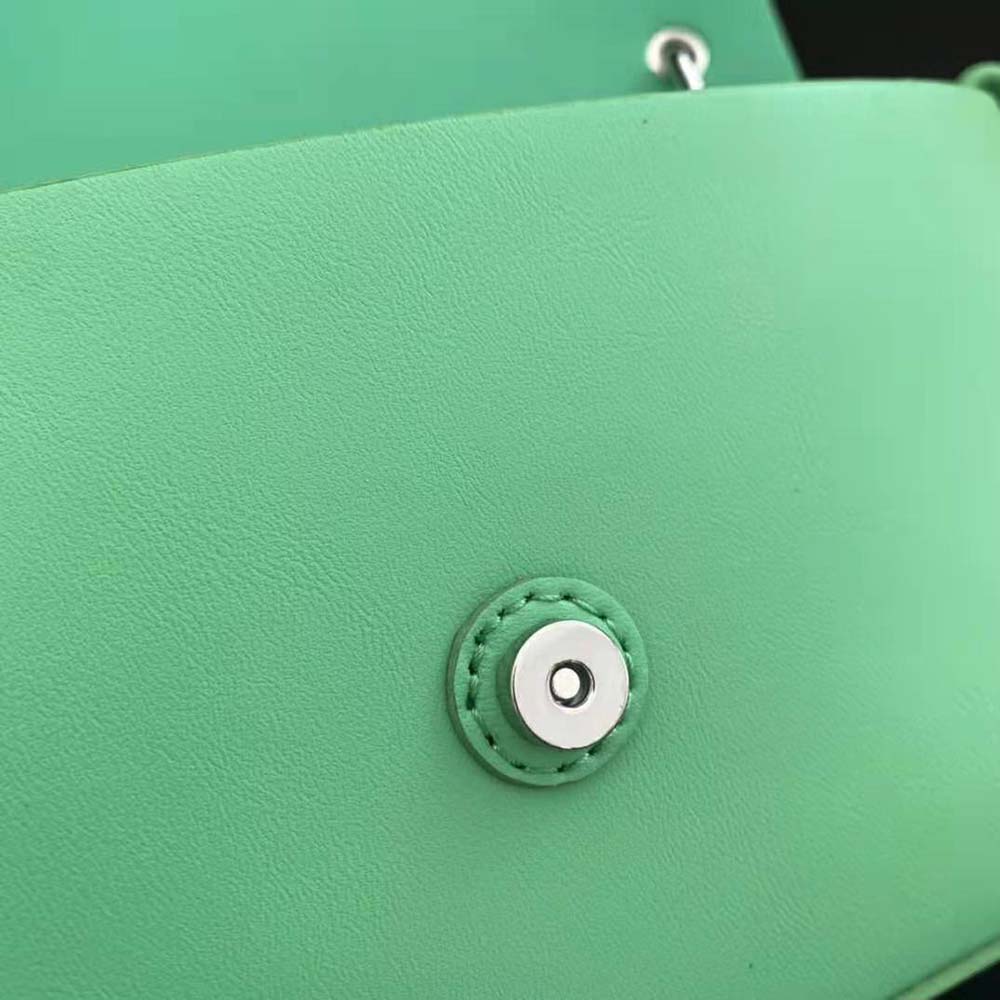 Fendi Women Baguette Phone Pouch Green Patent Leather Pouch - image 9