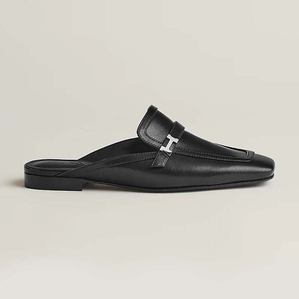 Side view of Hermes Women Groupie Mule in black goatskin