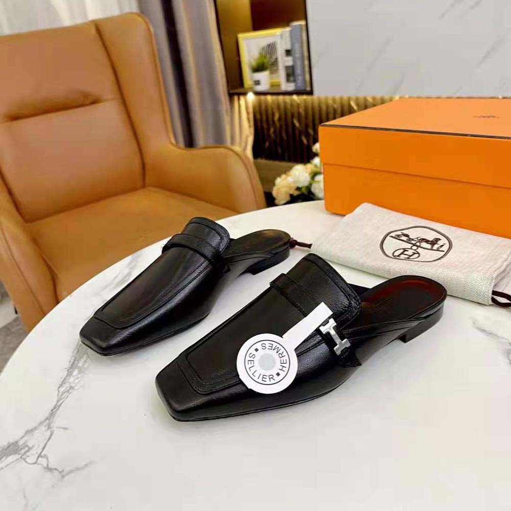 Hermes Women Groupie Mule in Goatskin with Miniature Palladium-Plated Paris Buckle-Black - image 4