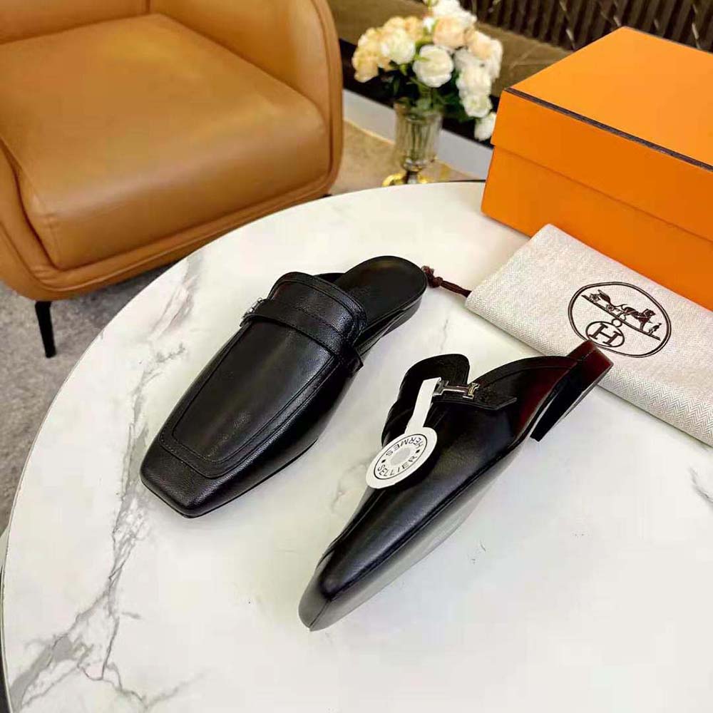 Hermes Women Groupie Mule in Goatskin with Miniature Palladium-Plated Paris Buckle-Black - image 6