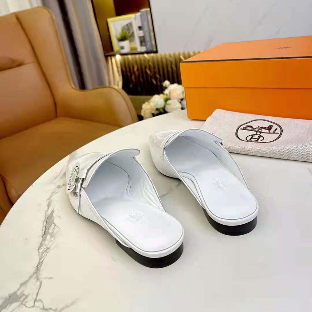 Hermes Women Groupie Mule in Goatskin with Miniature Palladium-Plated Paris Buckle-White - image 9