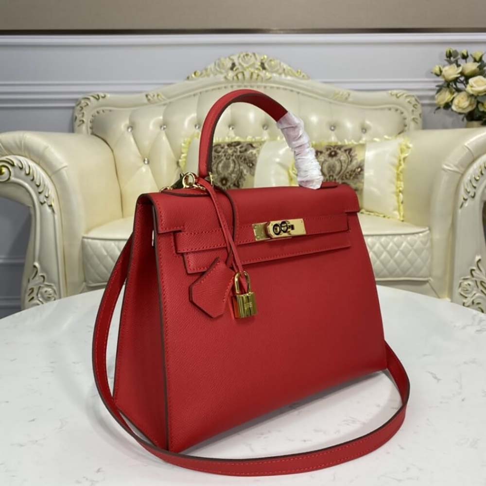 Close-up of palladium hardware on Hermes Women Kelly Bag 28 Epsom Leather-Red