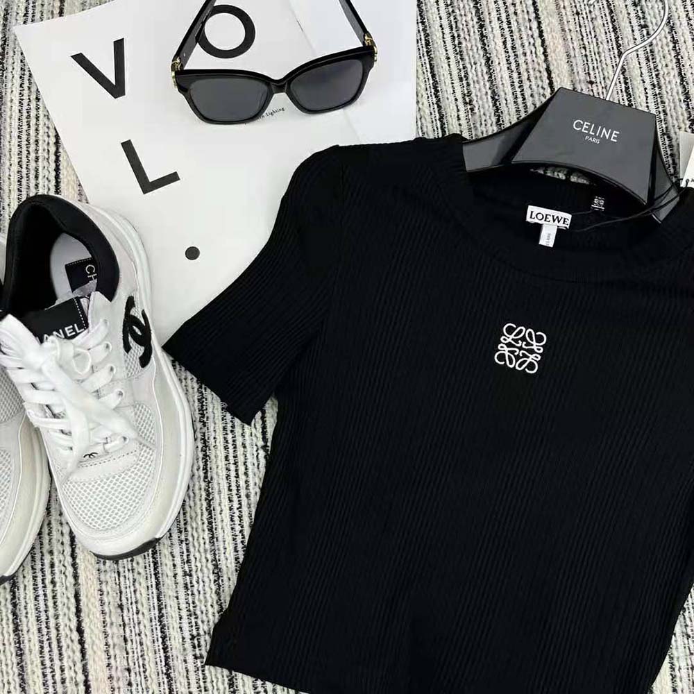 Side angle showing slim silhouette of Loewe Women Anagram Top black tee