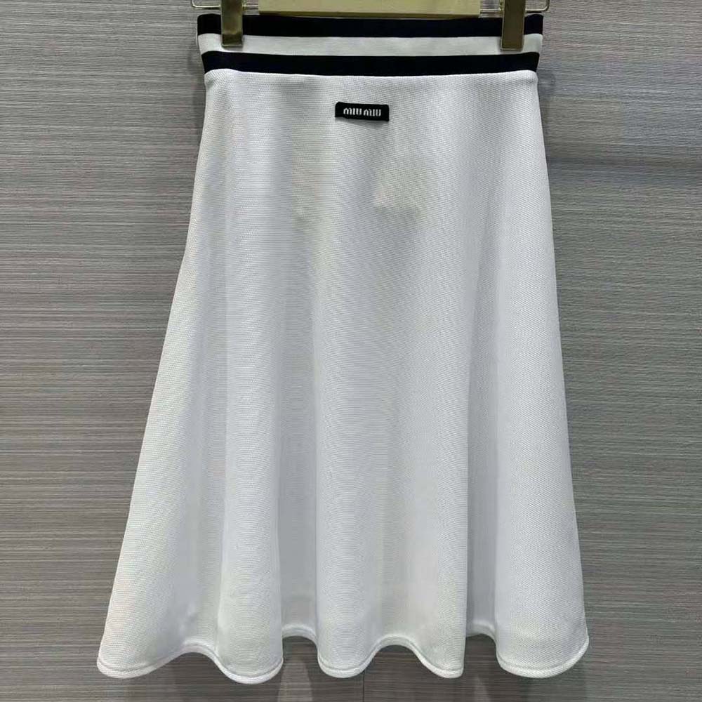 Side profile showing zipper closure on Miu Miu Women Piqué Skirt