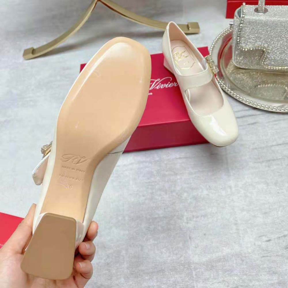 Roger Vivier Women Très Vivier Rhinestone Buckle Babies Pumps-White - image 10