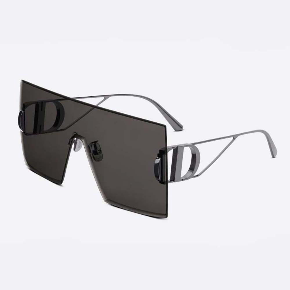 Front view of Dior Women 30Montaigne M1U Gray Mask Sunglasses black frame