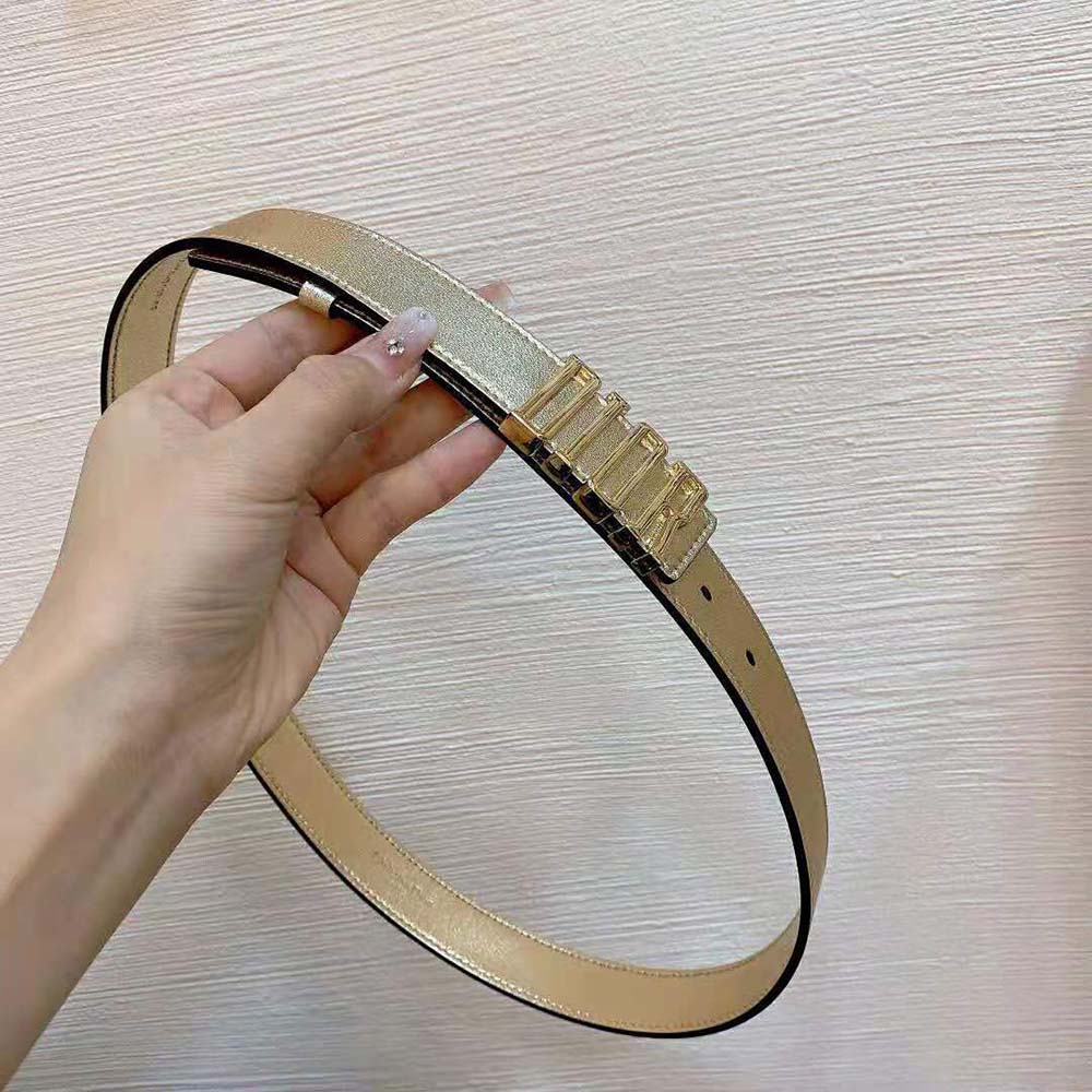Close-up on gold-tone ‘D’ hardware of Dior Women D-Fence Belt