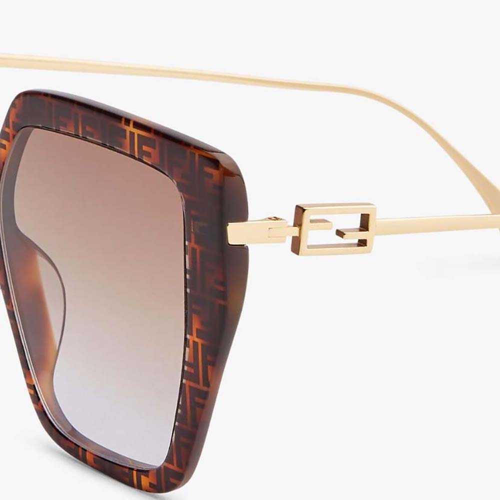 Close-up of brown Havana acetate frame on Fendi Unisex Baguette Sunglasses