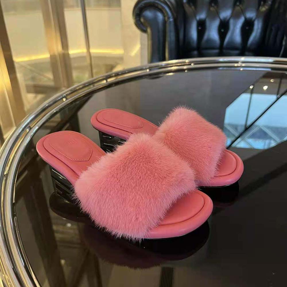 Fendi Women Baguette Pink Mink Slides - image 6