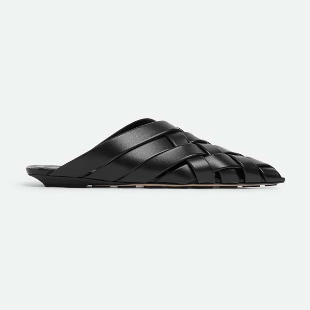 Side profile of Bottega Veneta Women Alfie Slipper Open-back Intreccio Leather Slippers-Black