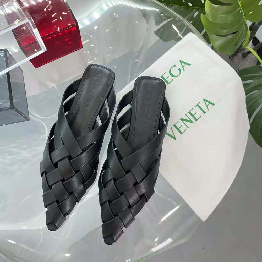 Close-up of woven intrecciato leather detail on Bottega Veneta Alfie slippers