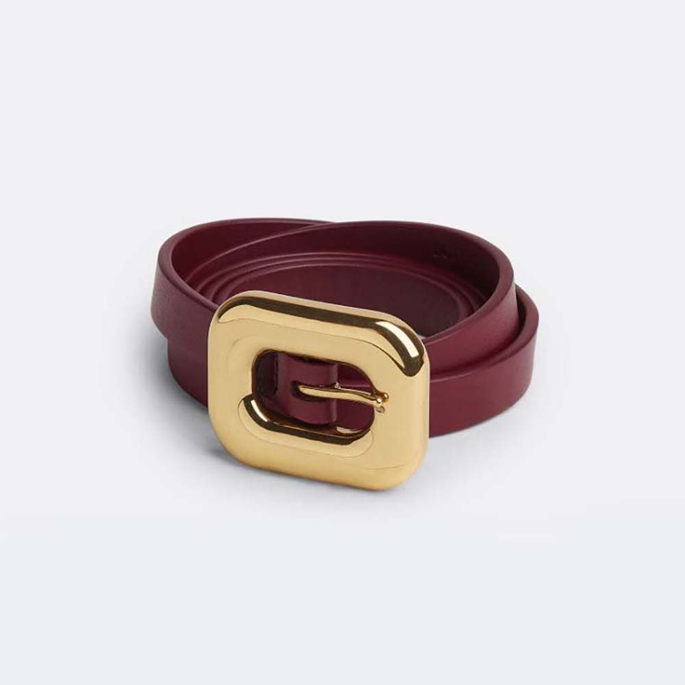 Front view of Bottega Veneta Women Chain Link Belt-Maroon showing gold chain closure