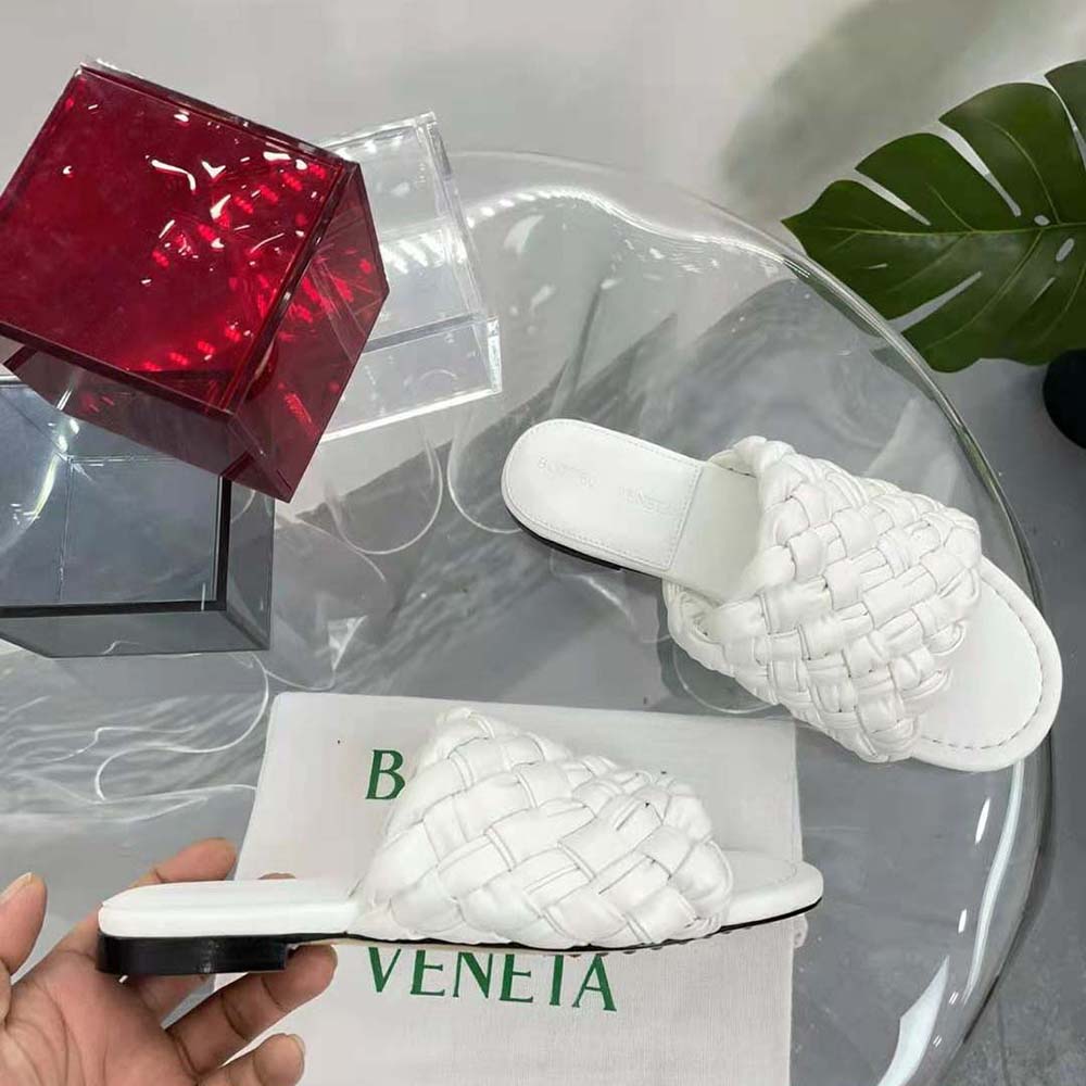 Bottega Veneta Women Dot Wave Intreccio Pleated Leather Flat Sandals-White - image 6