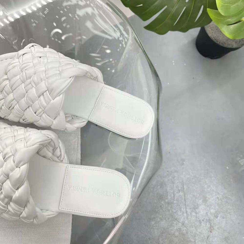 Bottega Veneta Women Dot Wave Intreccio Pleated Leather Flat Sandals-White - image 9