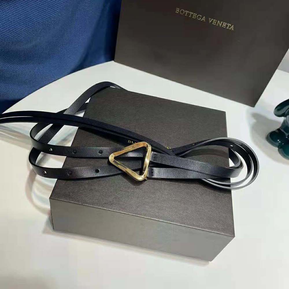 Side angle showing double strap detail on Bottega Veneta Women Grasp Belt