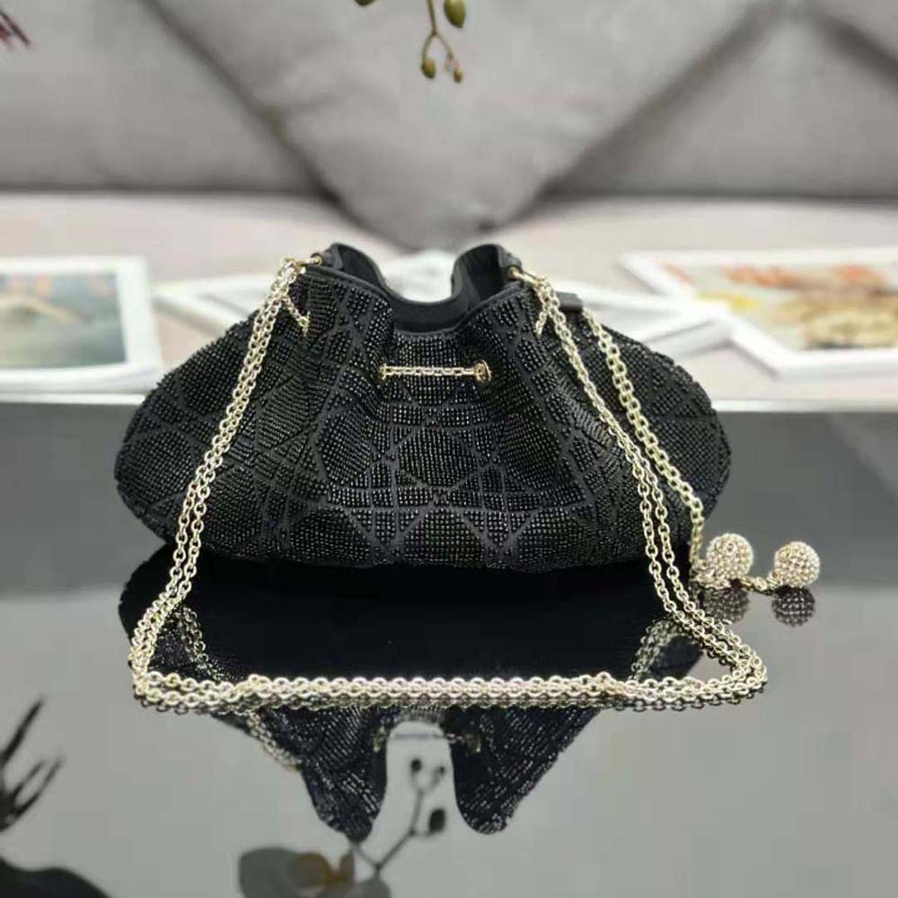 Close-up on bead embroidery detail of Dior Women Dior Dream Bucket Bag