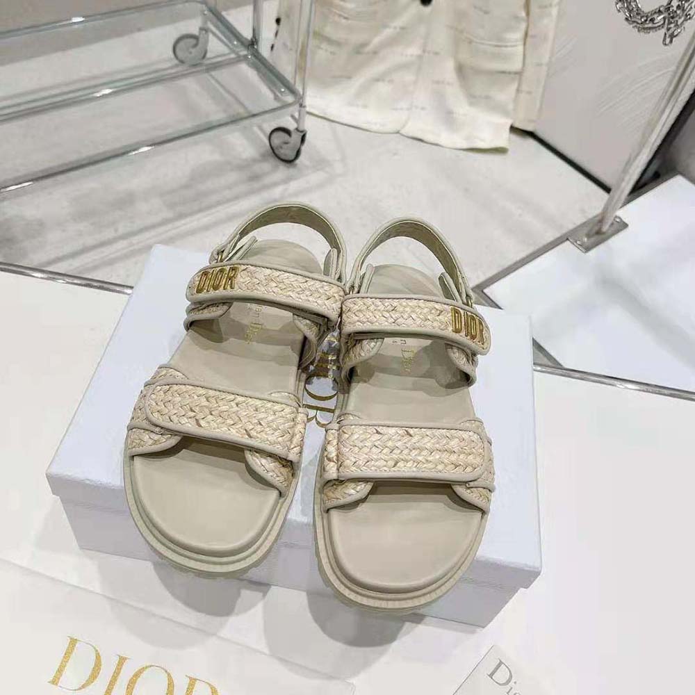 Close-up of braided raffia detail on Dior Women Dioract Sandal